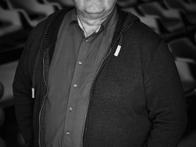 Portræt af Leif Pedersen taget i KB-salen på Albertslund Rådhus Portræt af Leif Pedersen taget i KB-salen på Albertslund Rådhus